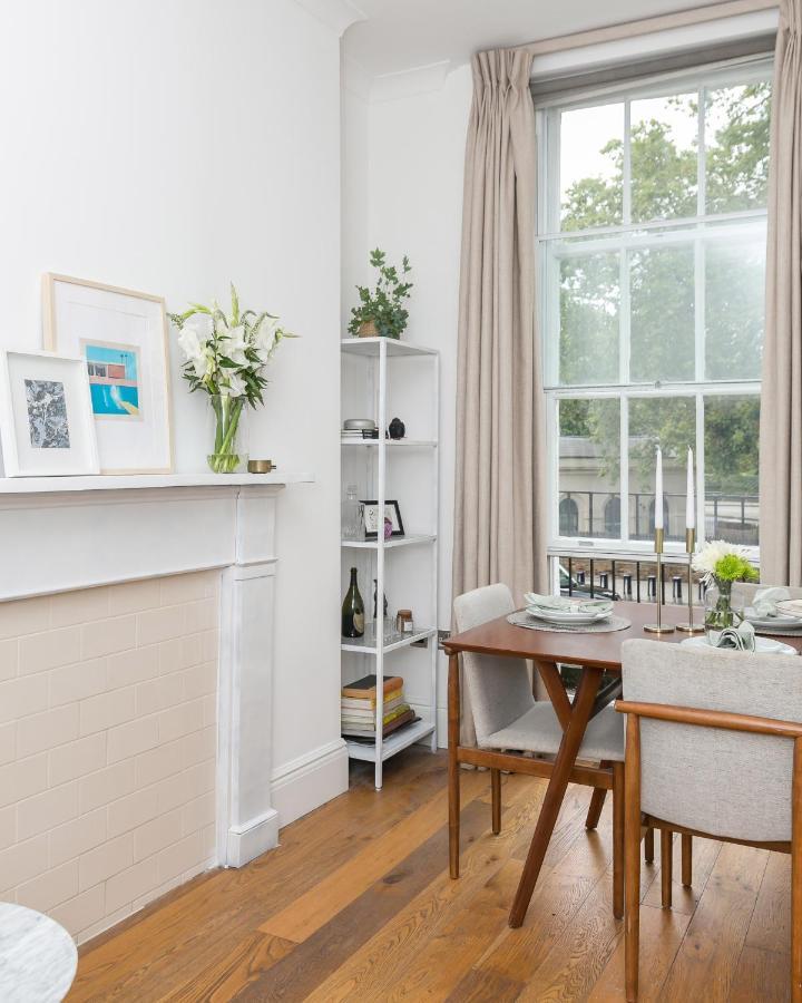 Light Filled Studio With View Of Regents Park Appartement Londen Buitenkant foto