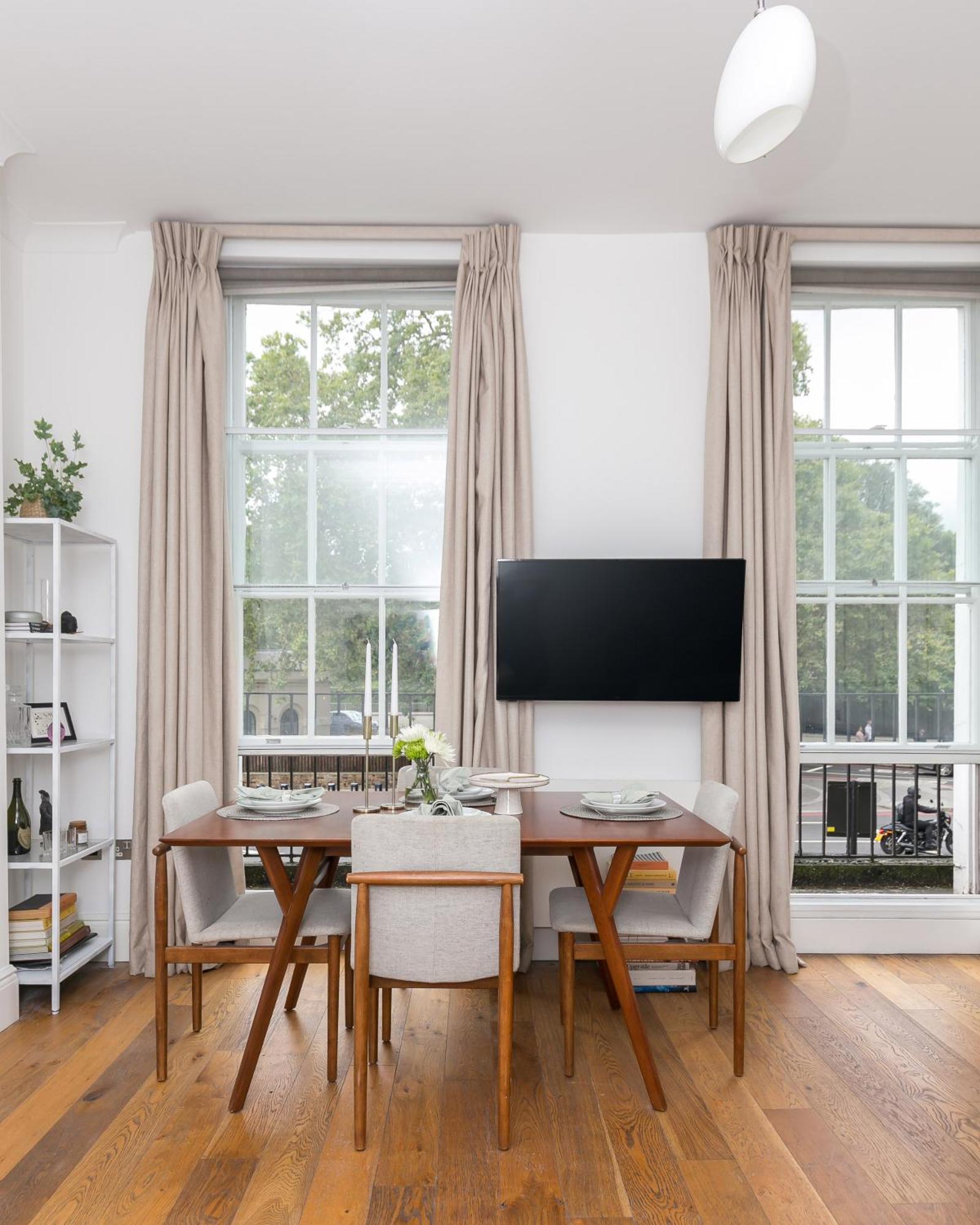 Light Filled Studio With View Of Regents Park Appartement Londen Buitenkant foto